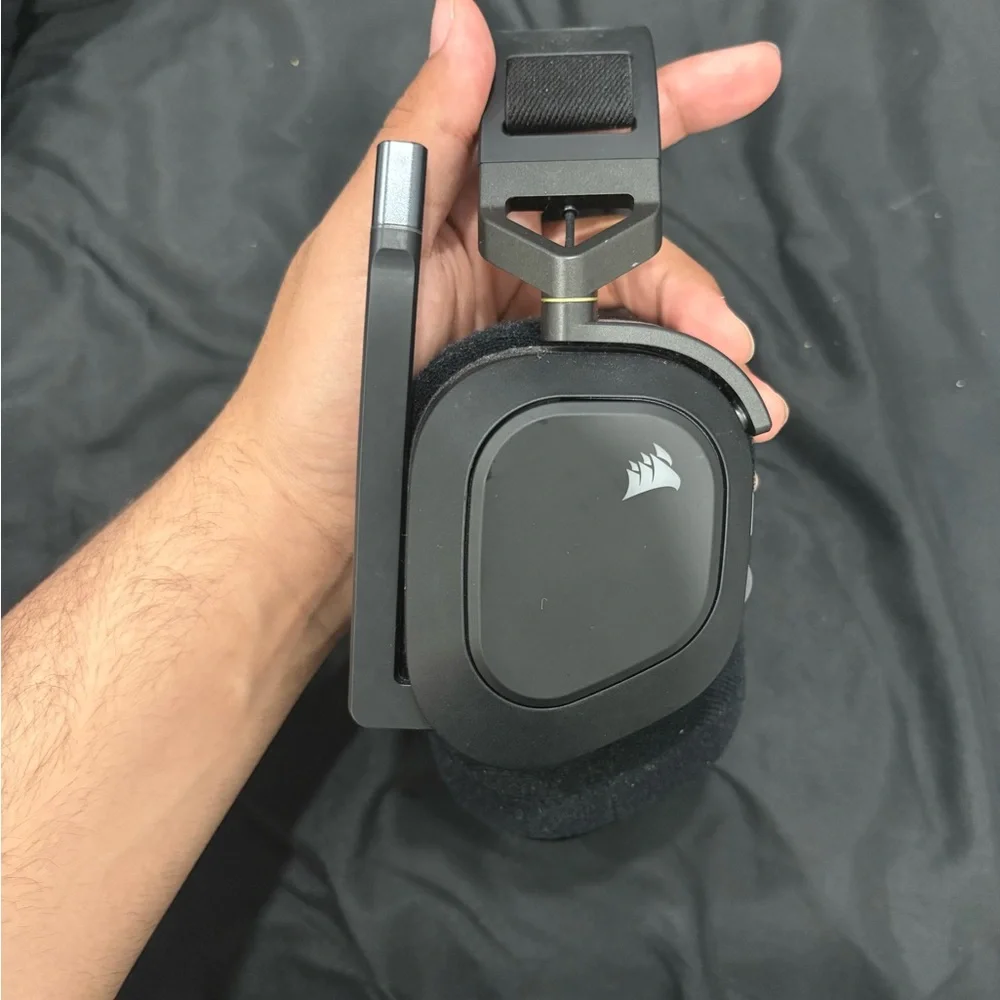 Corsair HS80 MAX gaming headset